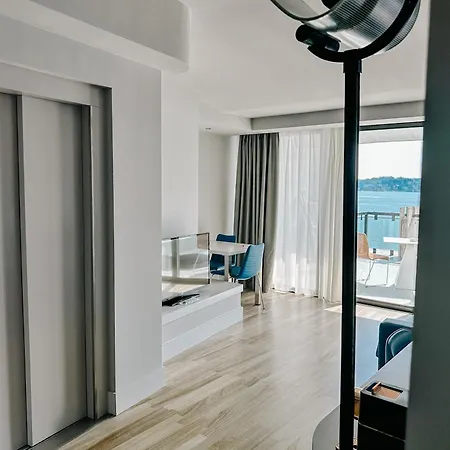 Hotel Du Parc 4*