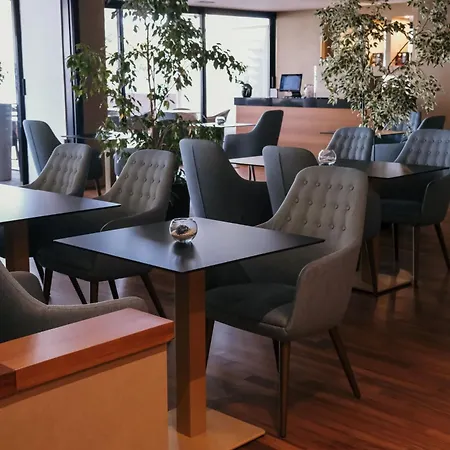 Hotel Du Parc 4*