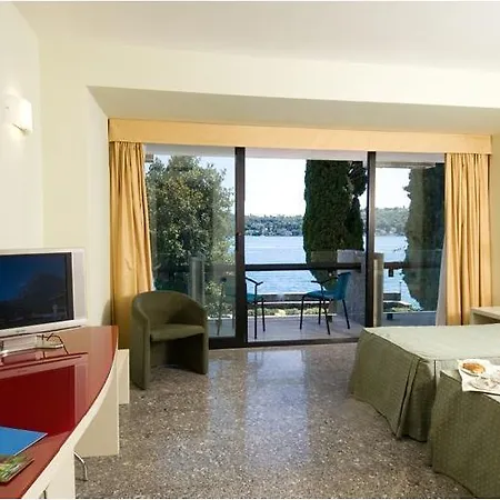 Du Parc Hotel 4*