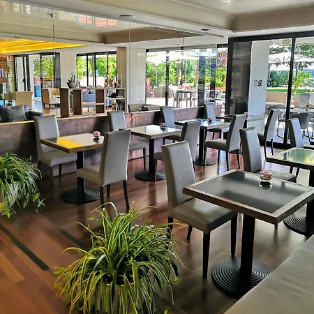 Du Parc Hotel 4*