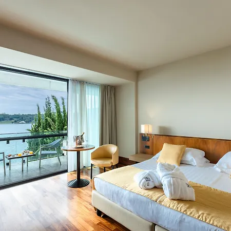 ホテル Du Parc 4*