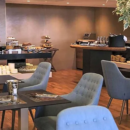 Du Parc 4*