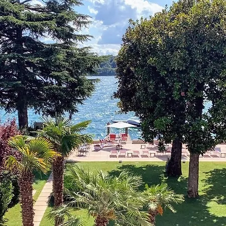 ホテル Du Parc サロ