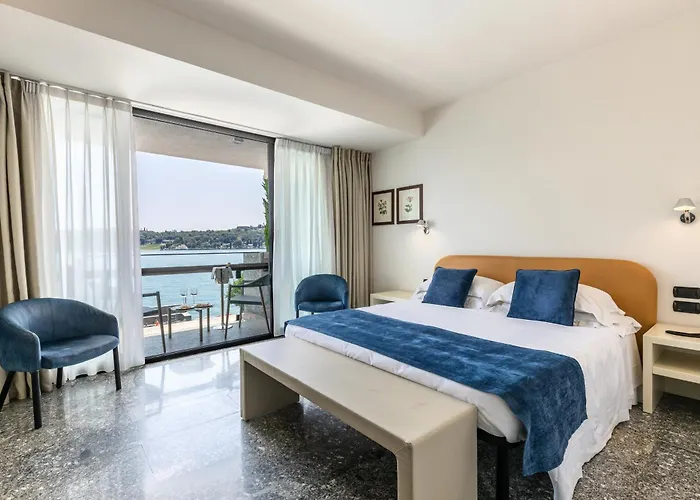 Du Parc Hotel 4*